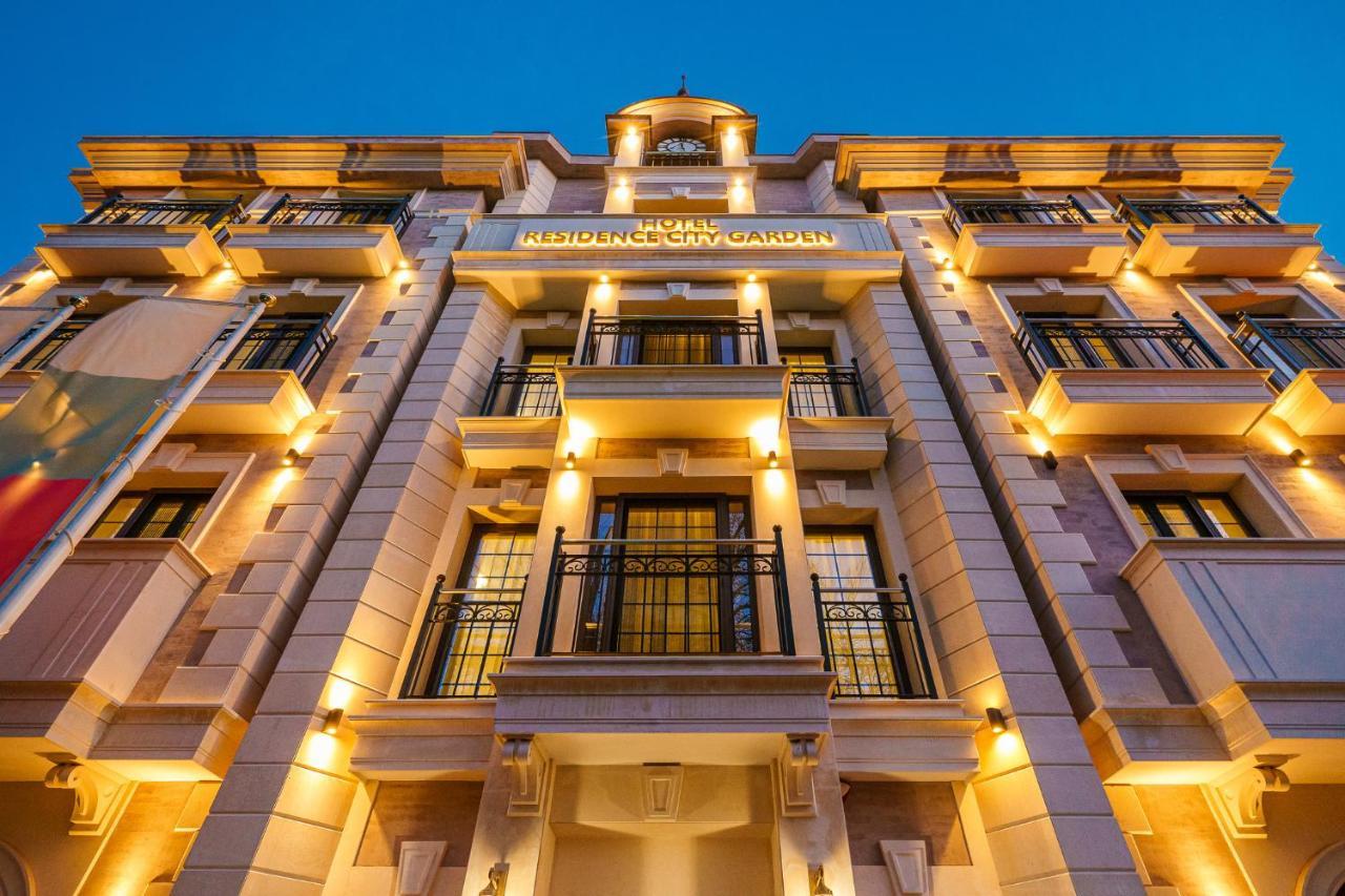 Residence City Garden - Certificate Of Excellence Top 10 Best Five-Stars City Hotels For 2024 Awarded By Htif Plovdiv Bagian luar foto