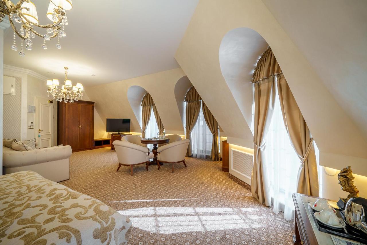 Residence City Garden - Certificate Of Excellence Top 10 Best Five-Stars City Hotels For 2024 Awarded By Htif Plovdiv Bagian luar foto