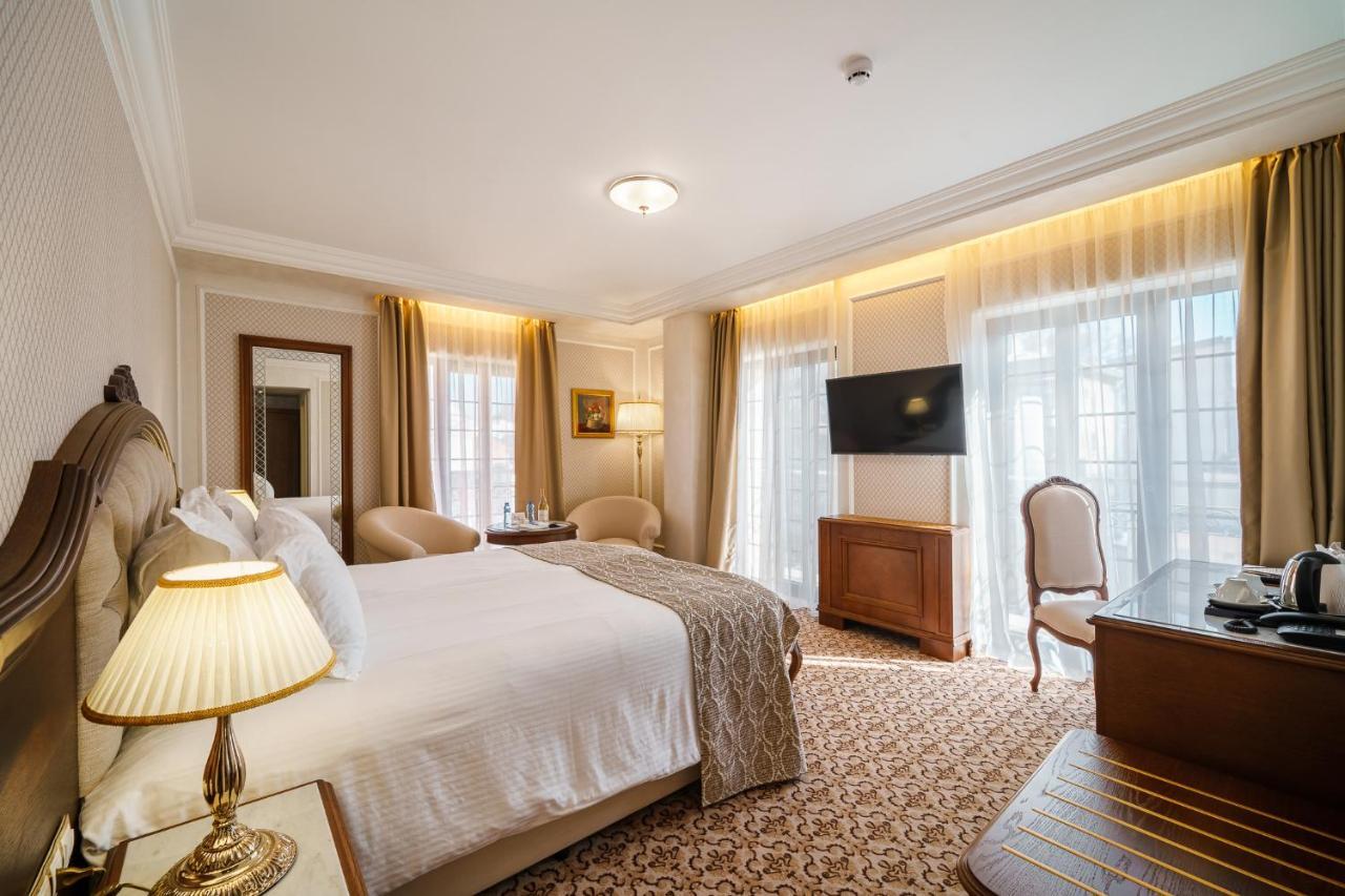 Residence City Garden - Certificate Of Excellence Top 10 Best Five-Stars City Hotels For 2024 Awarded By Htif Plovdiv Bagian luar foto