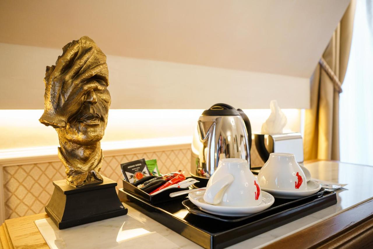Residence City Garden - Certificate Of Excellence Top 10 Best Five-Stars City Hotels For 2024 Awarded By Htif Plovdiv Bagian luar foto
