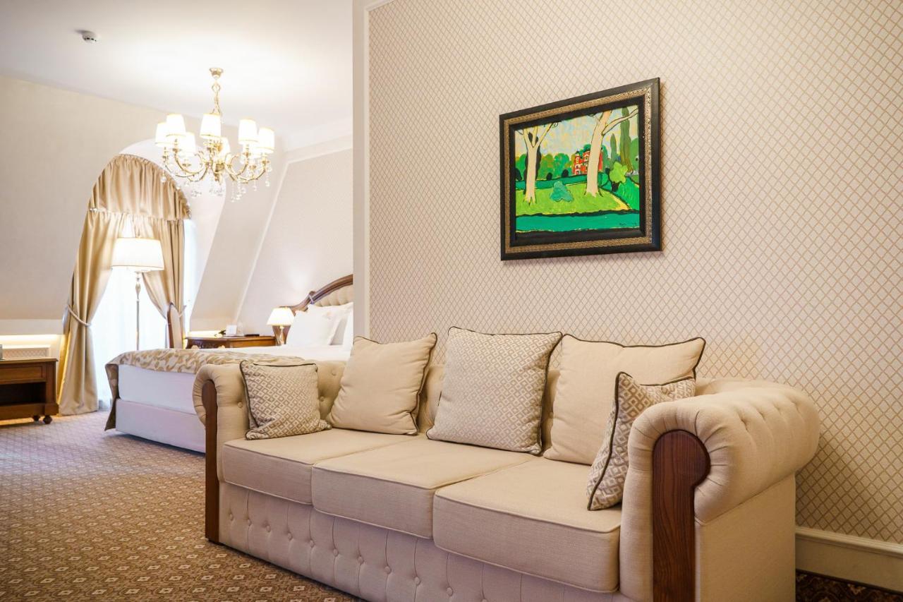 Residence City Garden - Certificate Of Excellence Top 10 Best Five-Stars City Hotels For 2024 Awarded By Htif Plovdiv Bagian luar foto