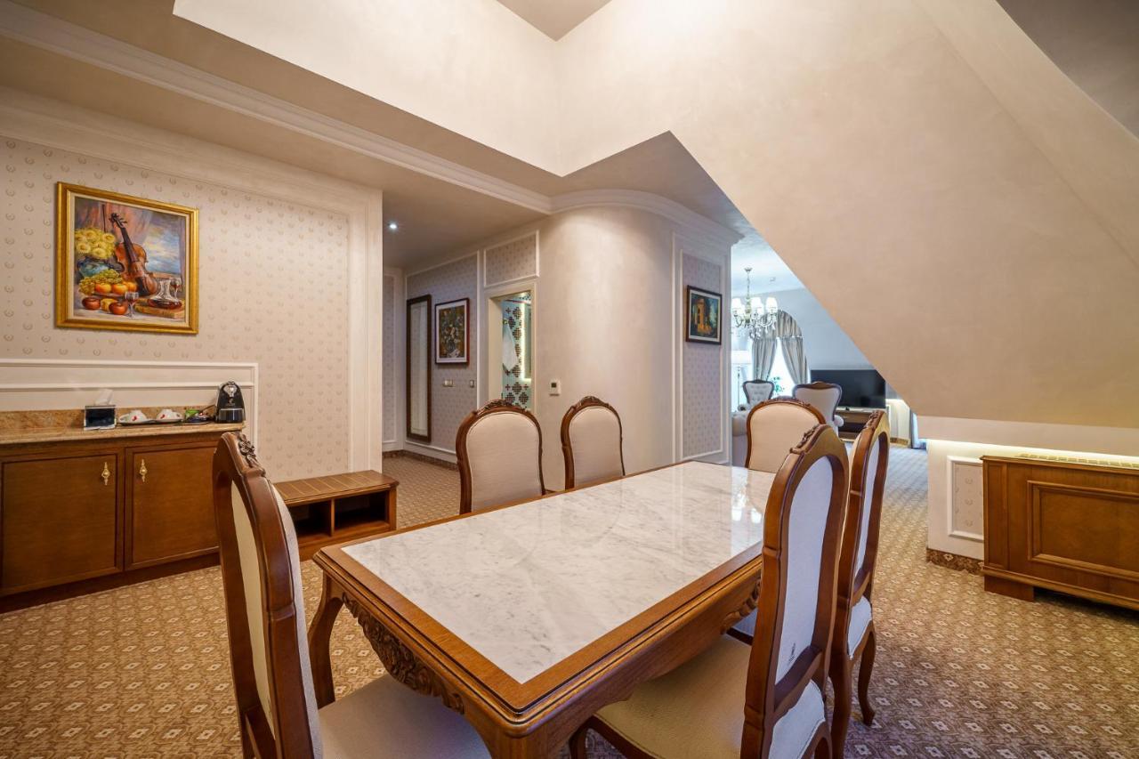 Residence City Garden - Certificate Of Excellence Top 10 Best Five-Stars City Hotels For 2024 Awarded By Htif Plovdiv Bagian luar foto
