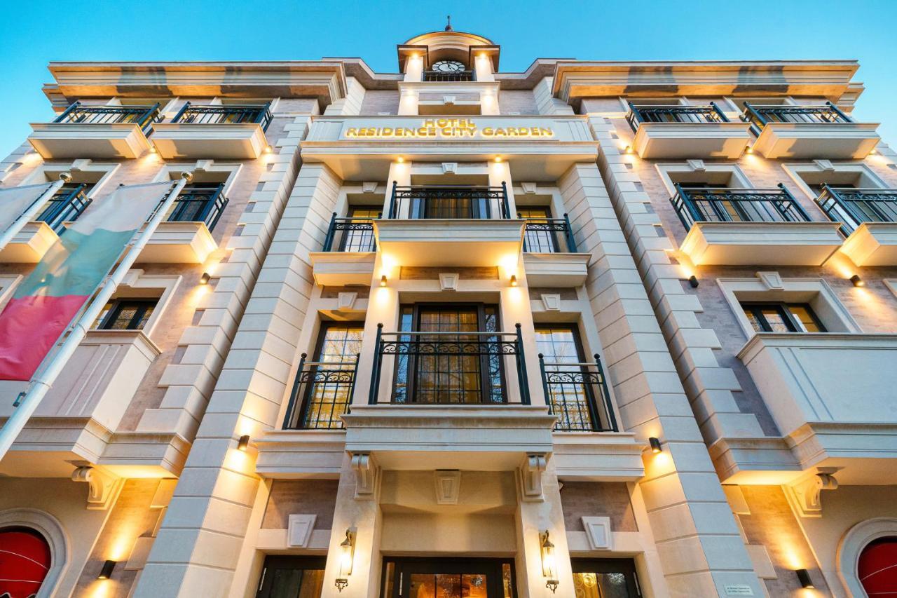 Residence City Garden - Certificate Of Excellence Top 10 Best Five-Stars City Hotels For 2024 Awarded By Htif Plovdiv Bagian luar foto