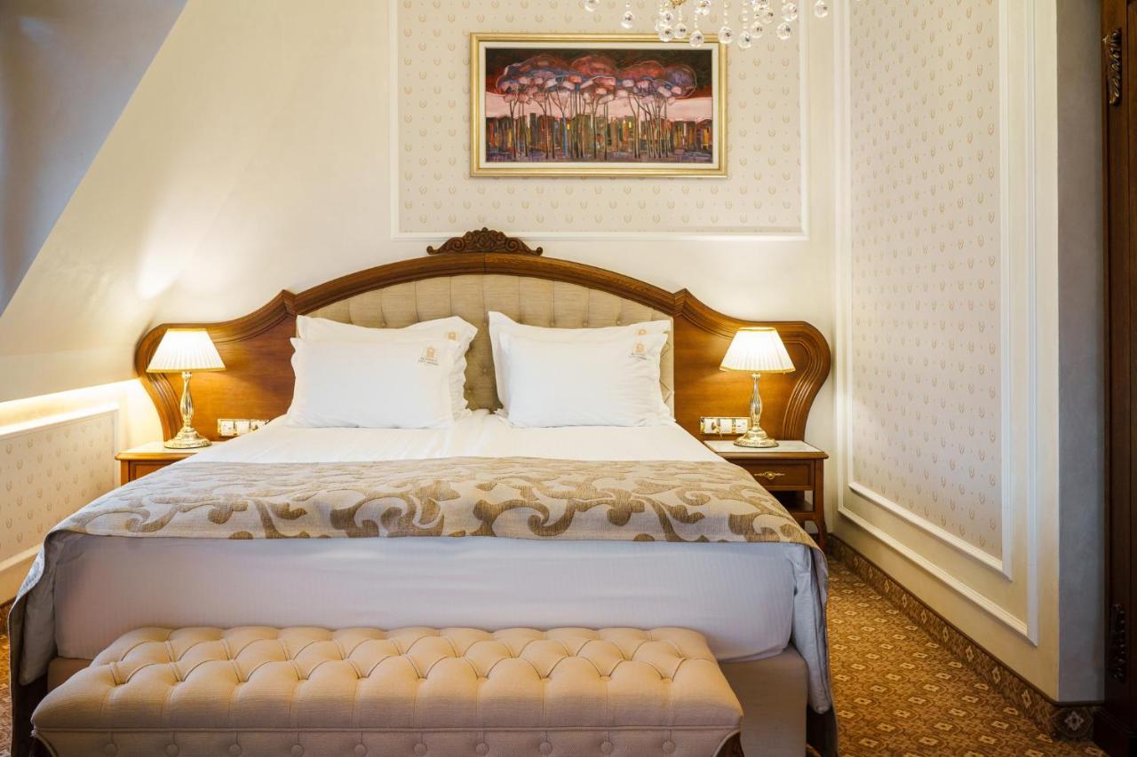 Residence City Garden - Certificate Of Excellence Top 10 Best Five-Stars City Hotels For 2024 Awarded By Htif Plovdiv Bagian luar foto