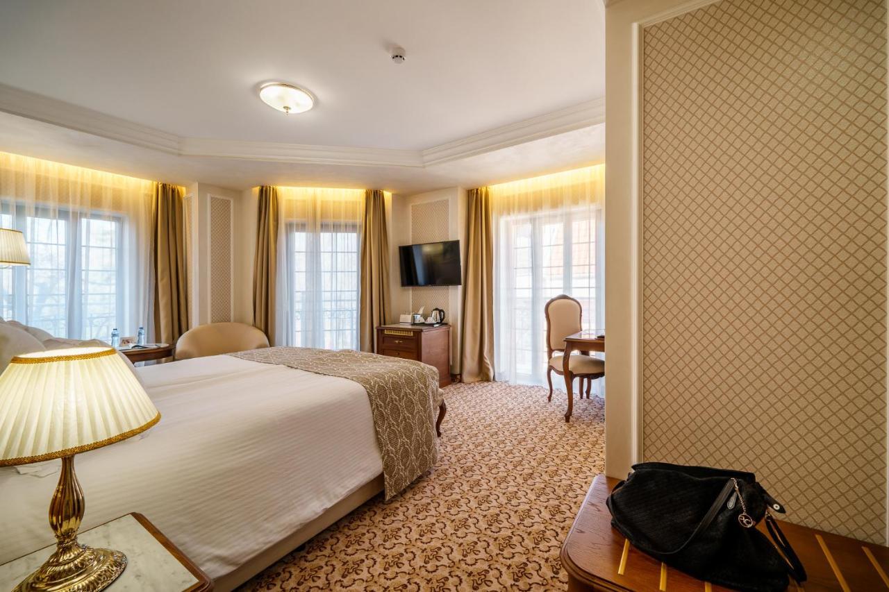Residence City Garden - Certificate Of Excellence Top 10 Best Five-Stars City Hotels For 2024 Awarded By Htif Plovdiv Bagian luar foto