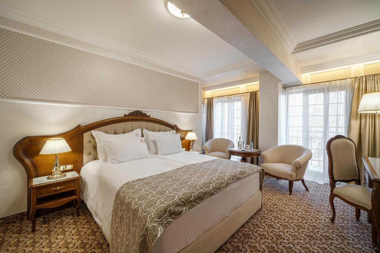 Residence City Garden - Certificate Of Excellence Top 10 Best Five-Stars City Hotels For 2024 Awarded By Htif Plovdiv Bagian luar foto