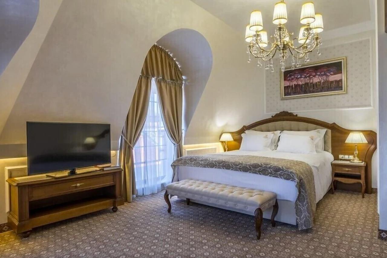 Residence City Garden - Certificate Of Excellence Top 10 Best Five-Stars City Hotels For 2024 Awarded By Htif Plovdiv Bagian luar foto