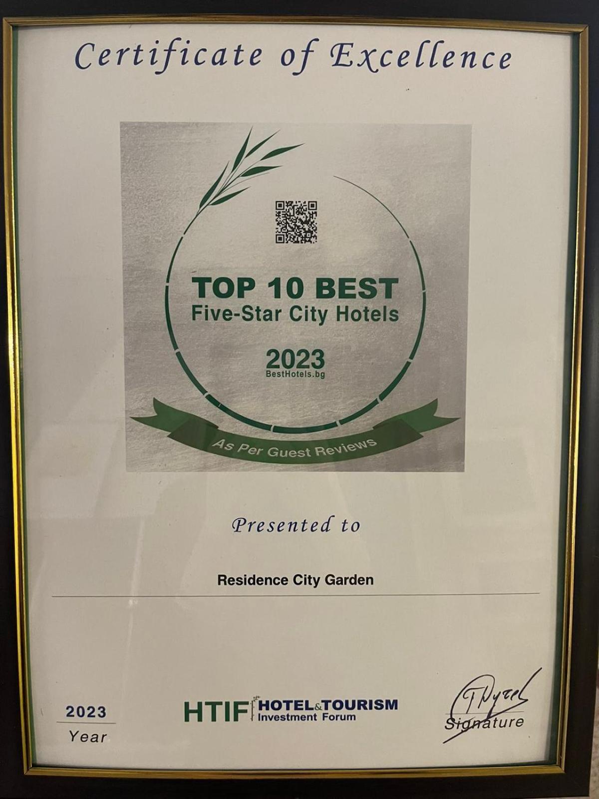 Residence City Garden - Certificate Of Excellence Top 10 Best Five-Stars City Hotels For 2024 Awarded By Htif Plovdiv Bagian luar foto