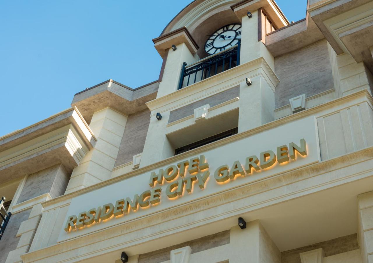 Residence City Garden - Certificate Of Excellence Top 10 Best Five-Stars City Hotels For 2024 Awarded By Htif Plovdiv Bagian luar foto