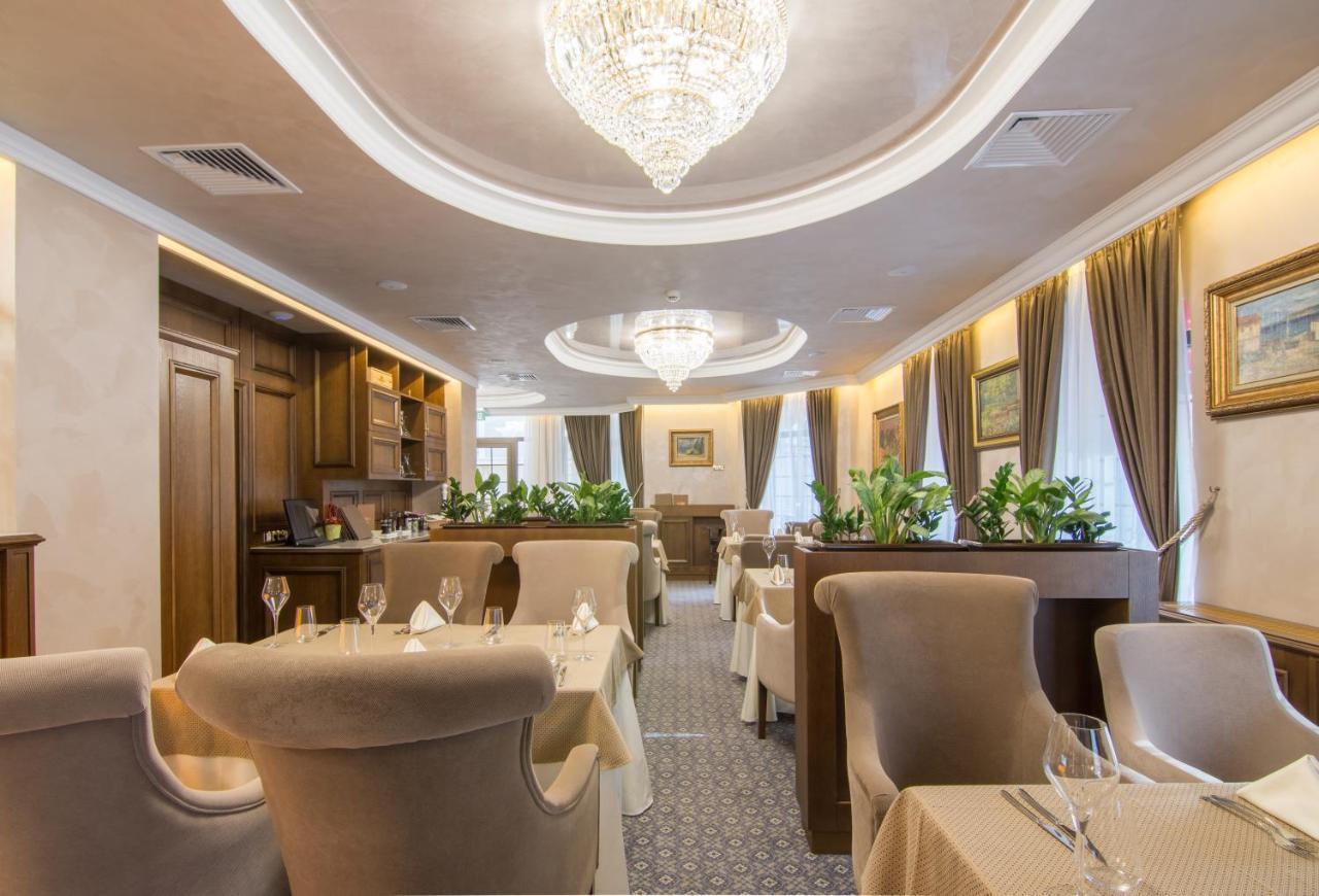 Residence City Garden - Certificate Of Excellence Top 10 Best Five-Stars City Hotels For 2024 Awarded By Htif Plovdiv Bagian luar foto