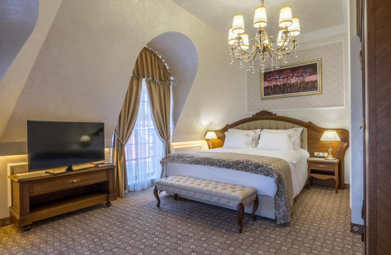 Residence City Garden - Certificate Of Excellence Top 10 Best Five-Stars City Hotels For 2024 Awarded By Htif Plovdiv Bagian luar foto