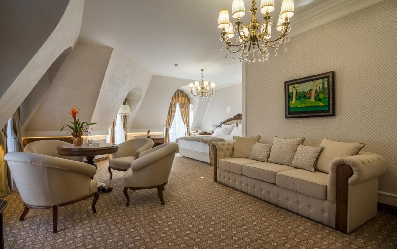 Residence City Garden - Certificate Of Excellence Top 10 Best Five-Stars City Hotels For 2024 Awarded By Htif Plovdiv Bagian luar foto