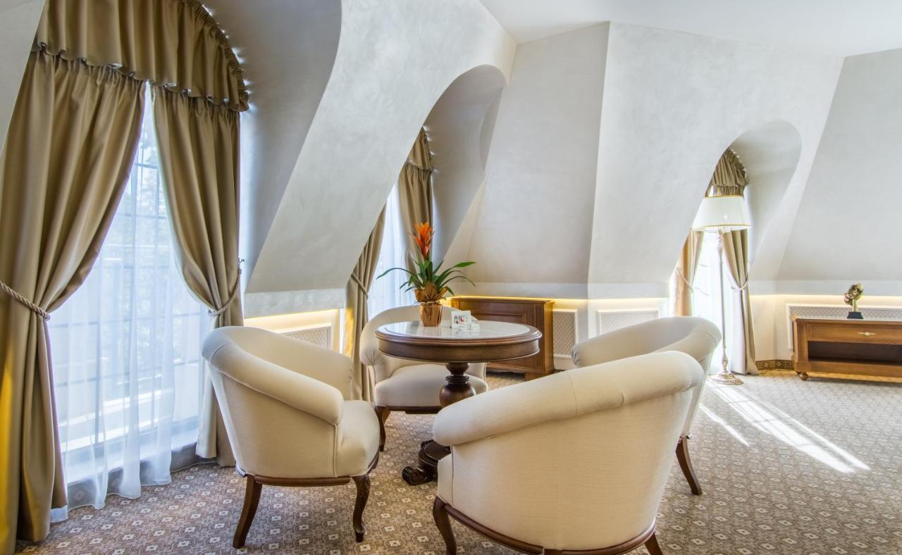 Residence City Garden - Certificate Of Excellence Top 10 Best Five-Stars City Hotels For 2024 Awarded By Htif Plovdiv Bagian luar foto