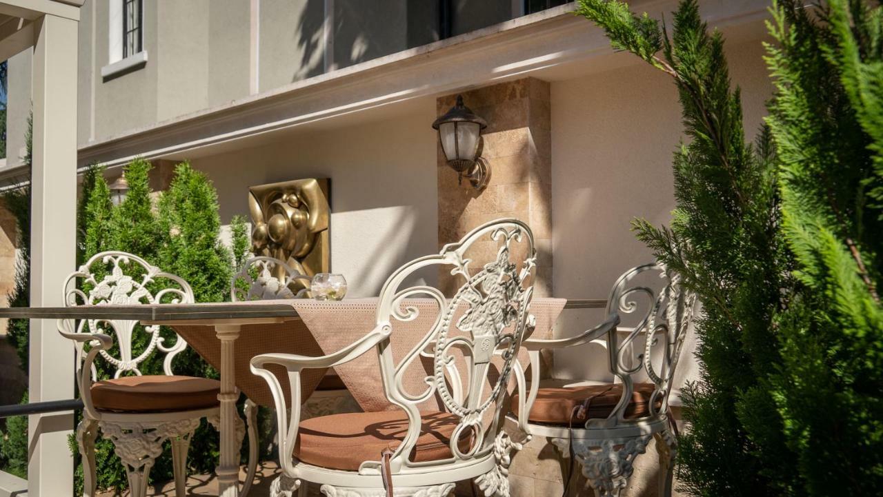 Residence City Garden - Certificate Of Excellence Top 10 Best Five-Stars City Hotels For 2024 Awarded By Htif Plovdiv Bagian luar foto