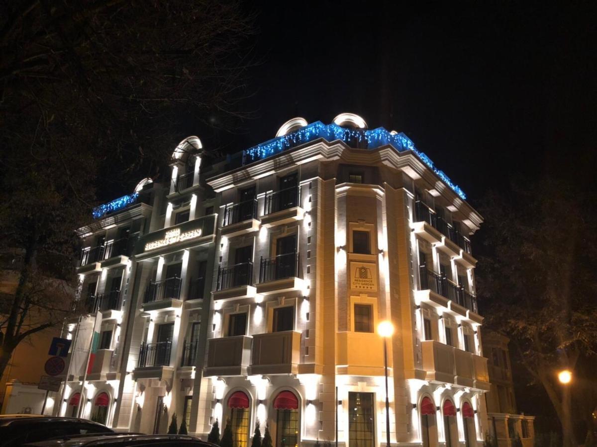 Residence City Garden - Certificate Of Excellence Top 10 Best Five-Stars City Hotels For 2024 Awarded By Htif Plovdiv Bagian luar foto